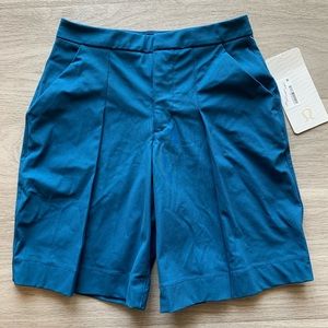 Lululemon Athletica Women’s Long Story Shorts Sz 2